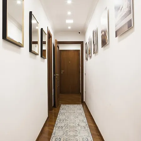 Isa Guest 3* Naples